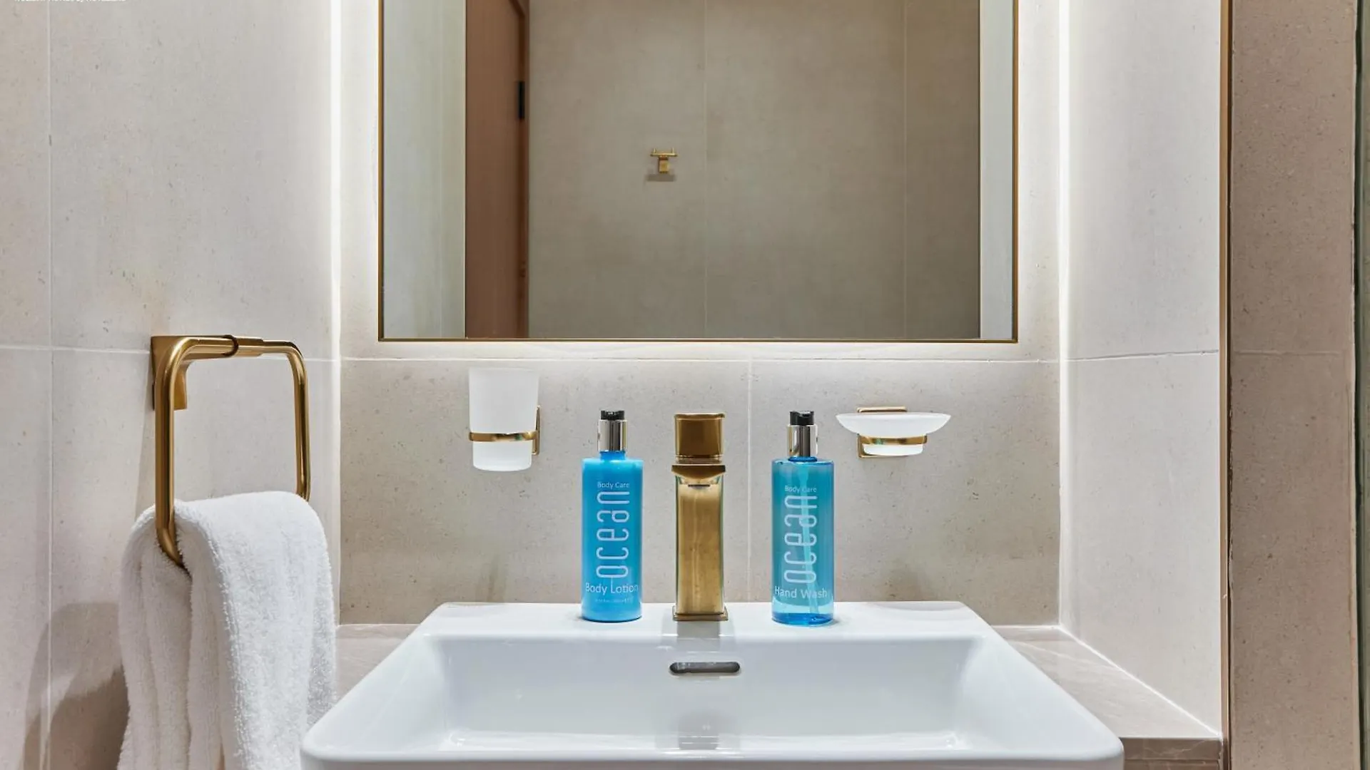 Bnbmehomes - Binghatti Lavender Dubai Apartment