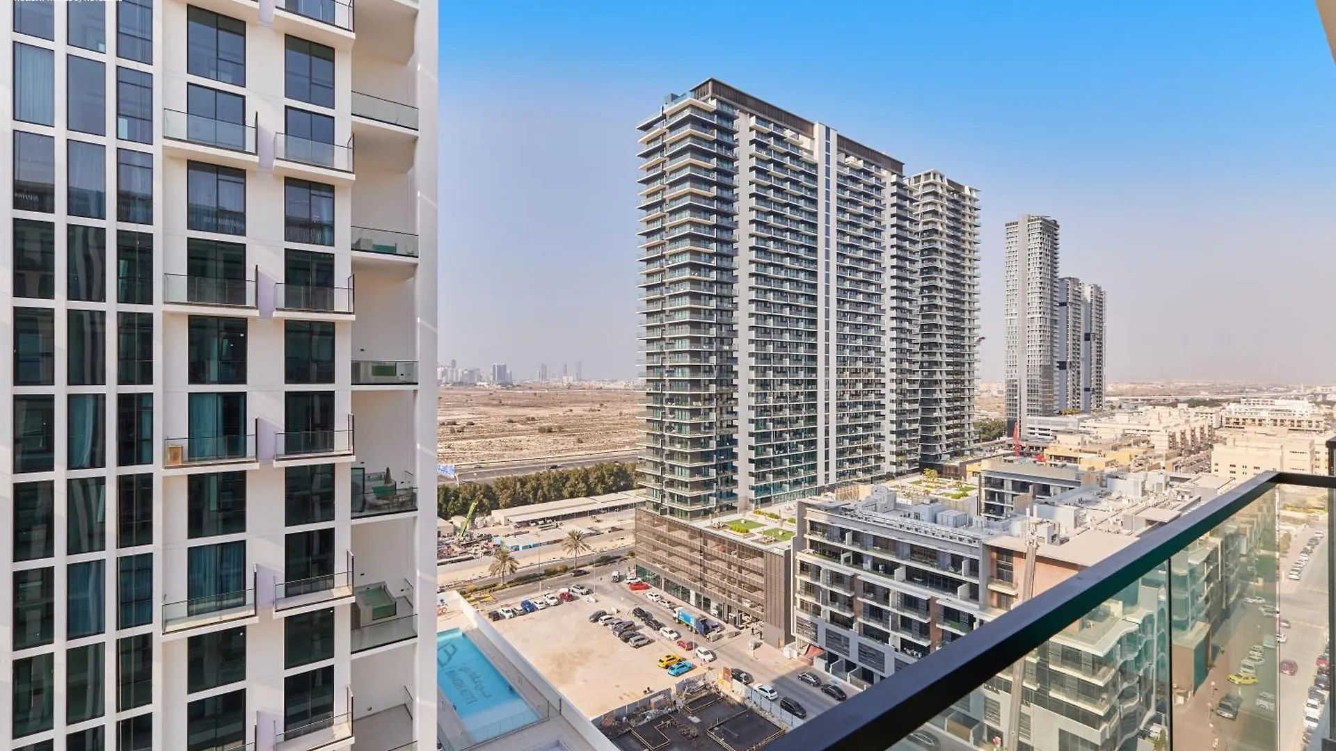Bnbmehomes - Binghatti Lavender Dubai 0*,