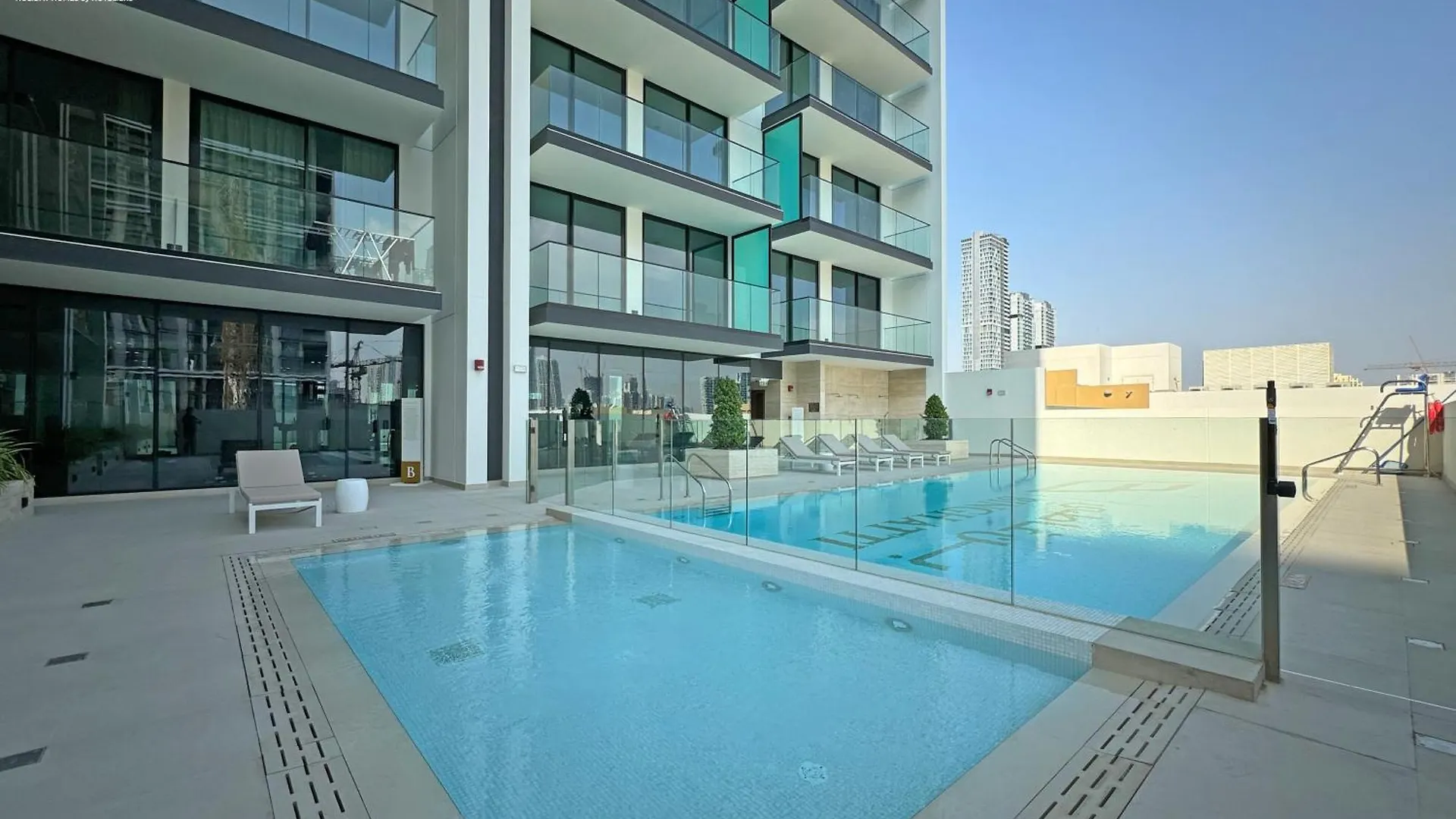 Bnbmehomes - Binghatti Lavender Dubai Apartment